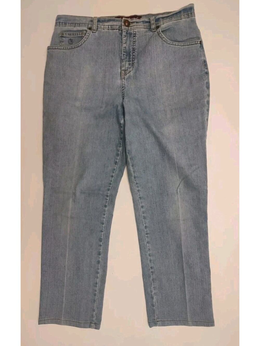 Gloria Vanderbilt, Faded Blue Jeans, Straight Leg, Size 8, 5 Pocket Design, Logo